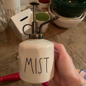 Rae Dunn mist mister